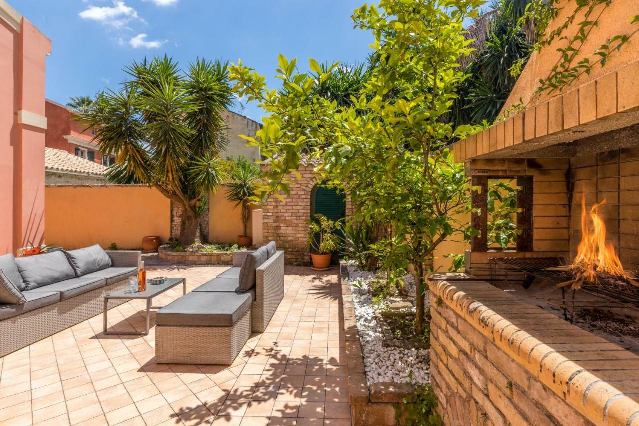 דירות Corfu  Moraitis Mansion מראה חיצוני תמונה
